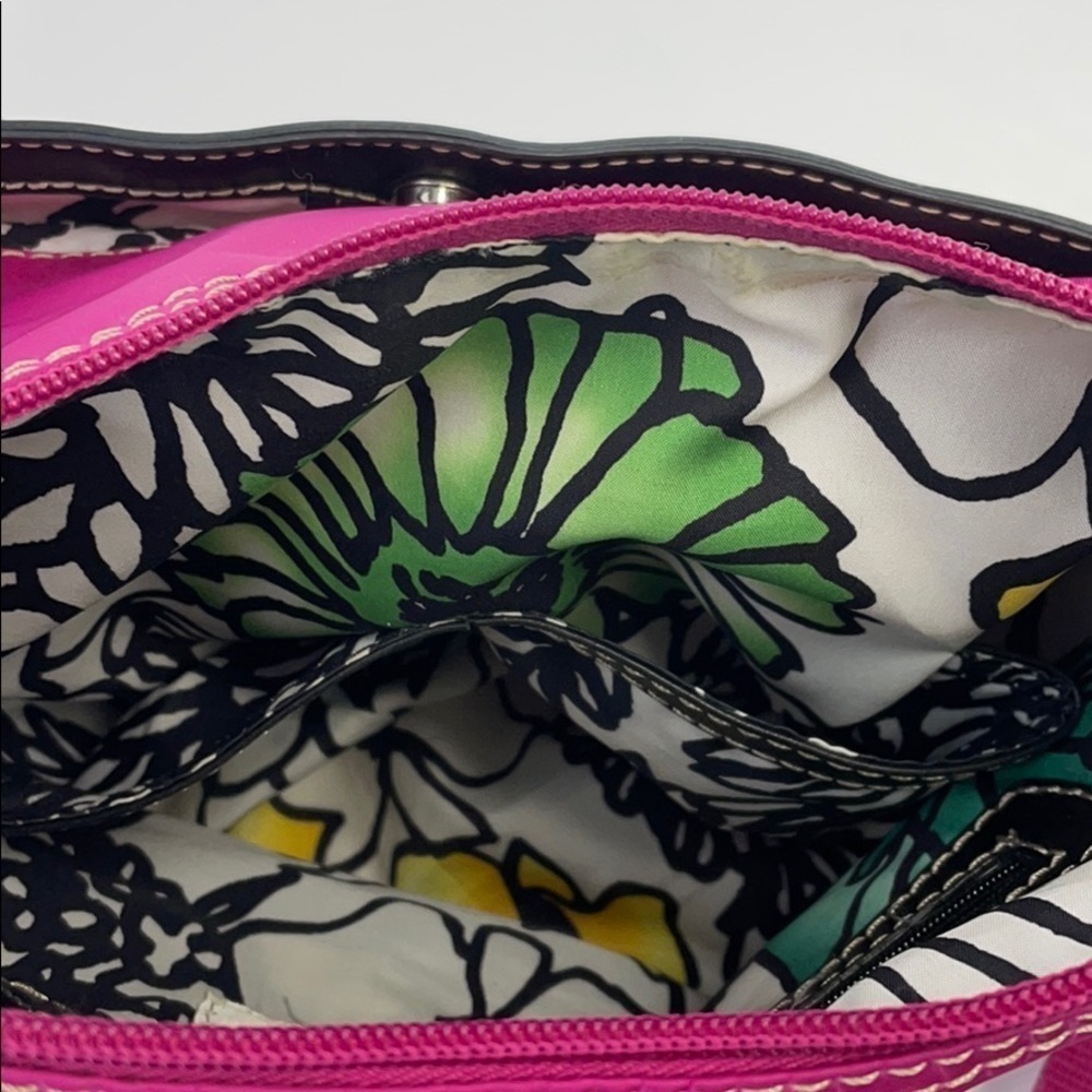 NINE WEST CROSSBODY HOT PINK - Picture 10 of 16